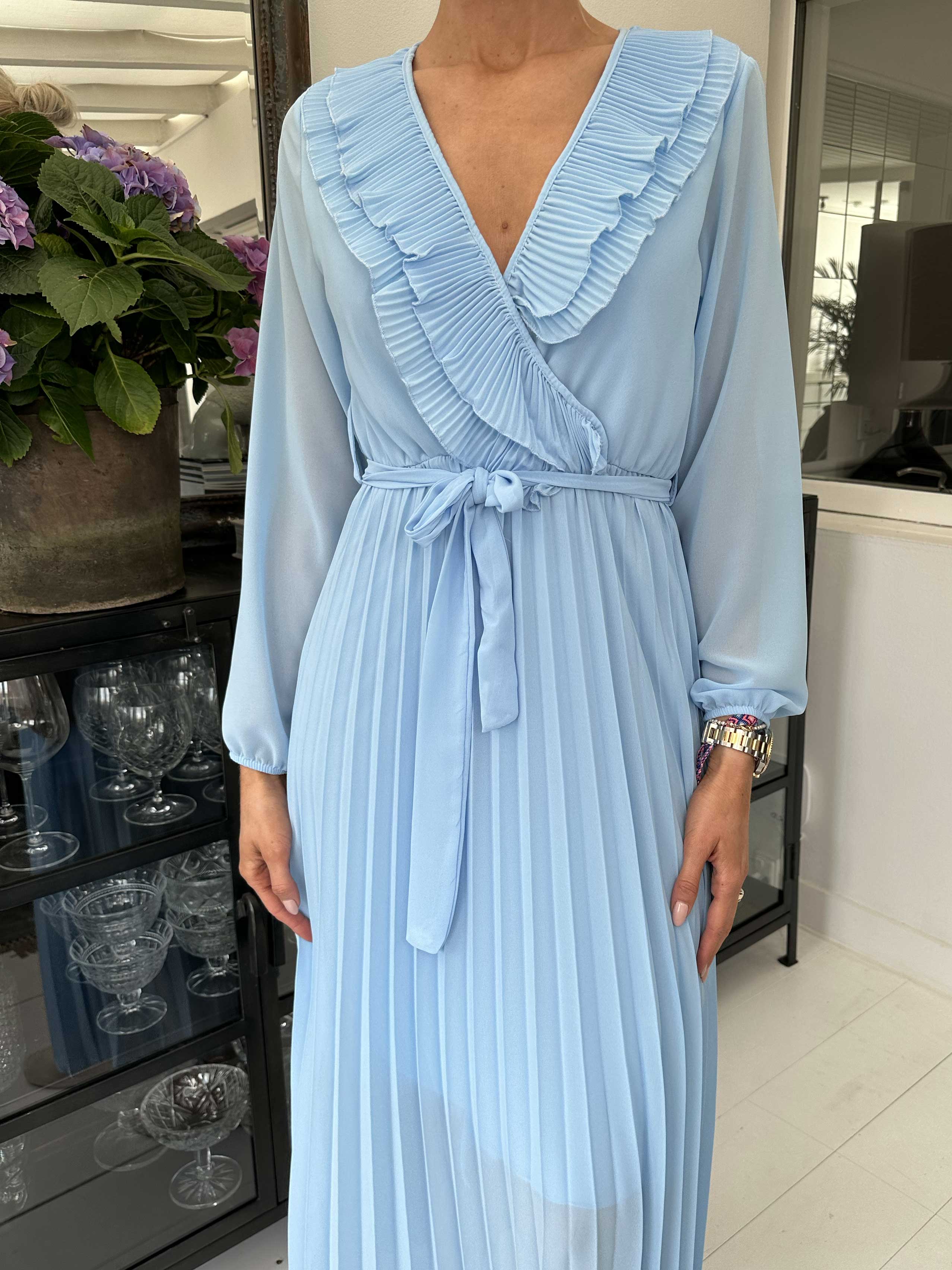 Marianna - Lång sommarklänning i chiffong med volangkant